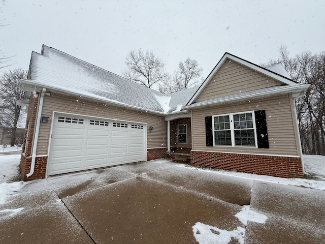 view of front facade featuring a garage