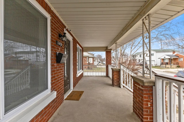 balcony featuring covered porch