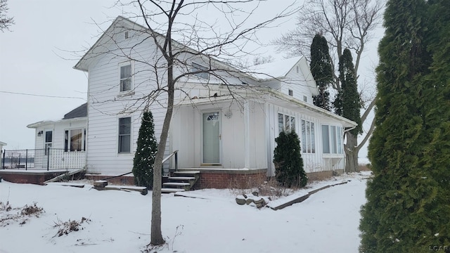 view of front facade