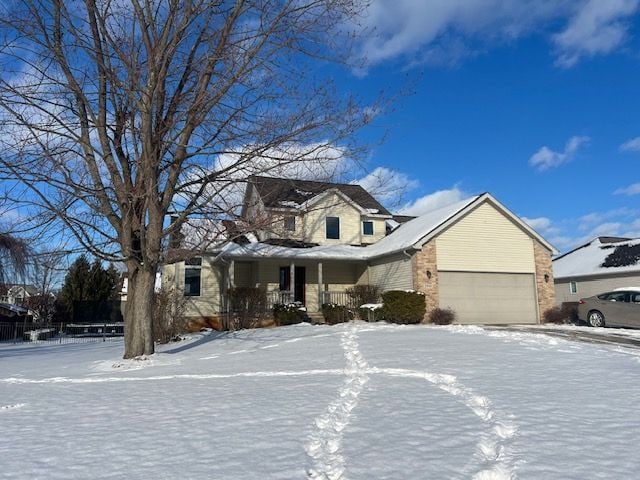 view of front of home featuring a garage