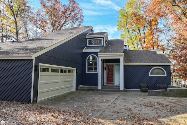 view of front of house featuring a garage