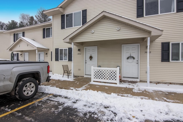 Listing photo 2 for 3801 Vale Dr, Traverse City MI 49686