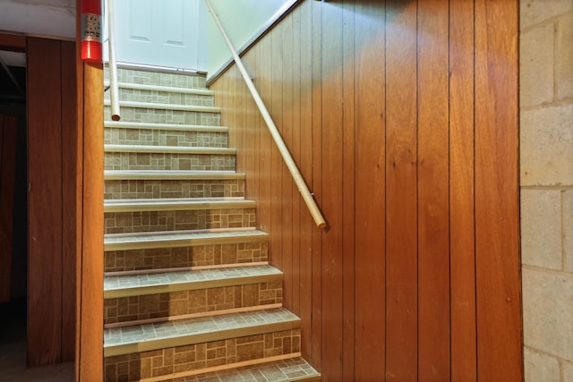 9800 Gera Rd, Birch Run, MI 48415 - stairway featuring wood walls