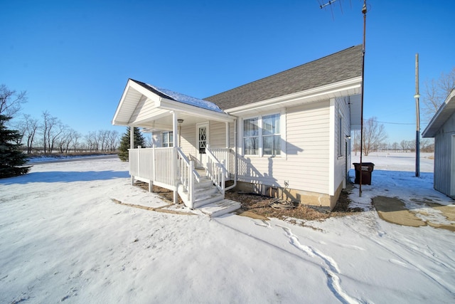 view of front of property featuring a porch