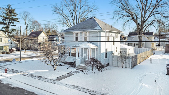 view of front of property