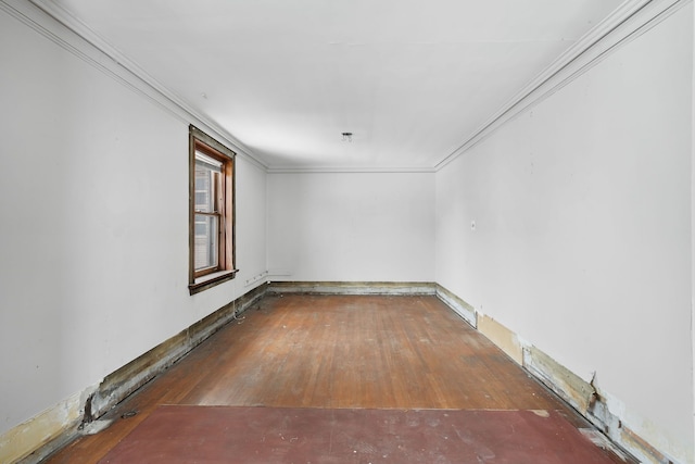649 Van Dyke St, Detroit, MI 48214 - empty room featuring crown molding