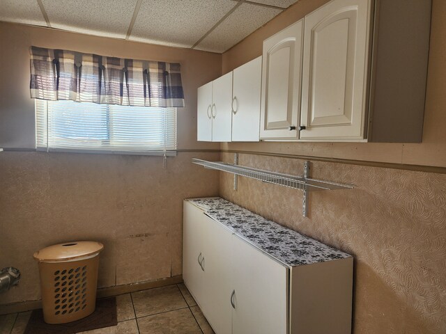 washroom featuring light tile patterned floors