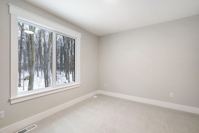 empty room featuring carpet