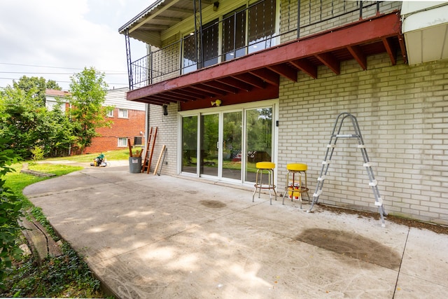 21918 Knudsen Dr, Grosse Ile, MI 48138 - view of patio featuring a balcony