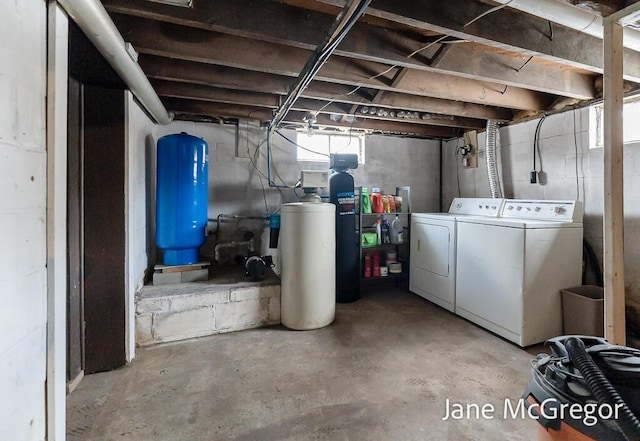 basement featuring separate washer and dryer