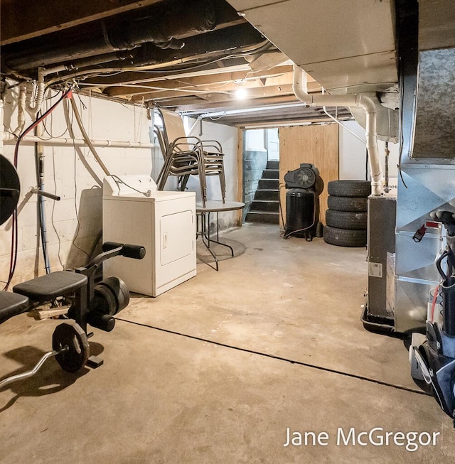 basement featuring washer / clothes dryer