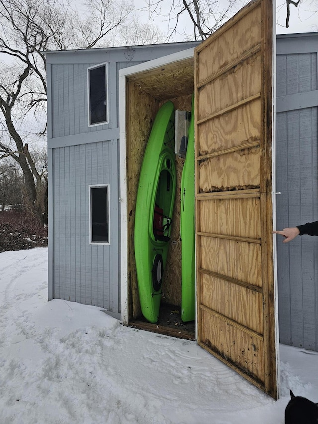 view of outbuilding