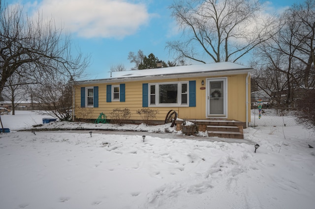 view of front of property