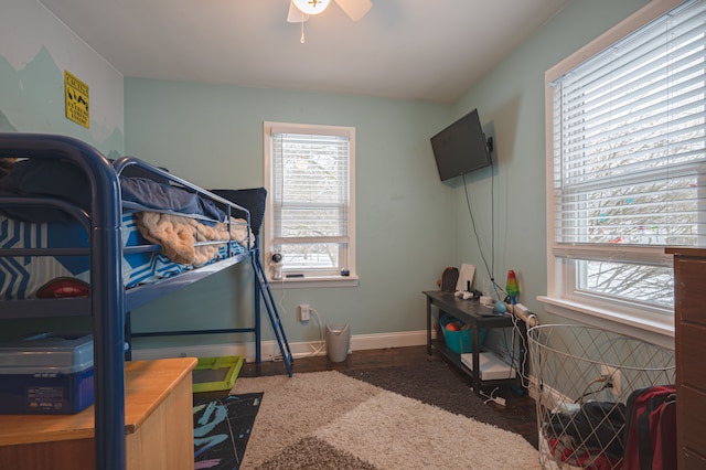 bedroom featuring ceiling fan