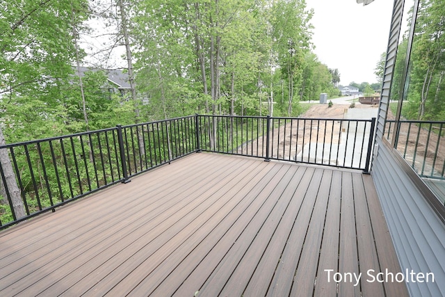 5157 Blendon Wds Ct Unit 15, Hudsonville, MI 49426 - view of wooden terrace
