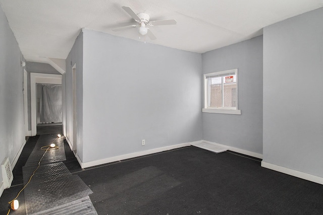 empty room with ceiling fan