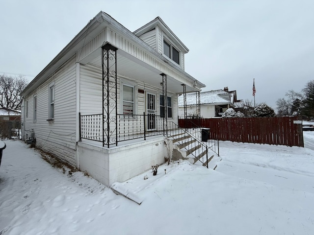 view of front of house featuring covered porch