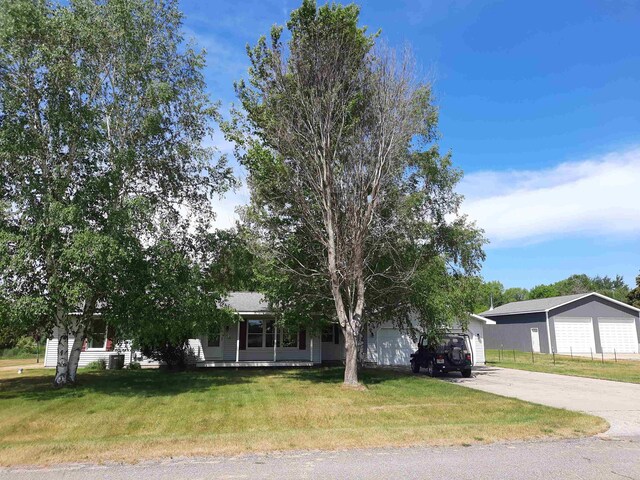 Listing photo 3 for 2830 Bradford Rd, Manistee MI 49660