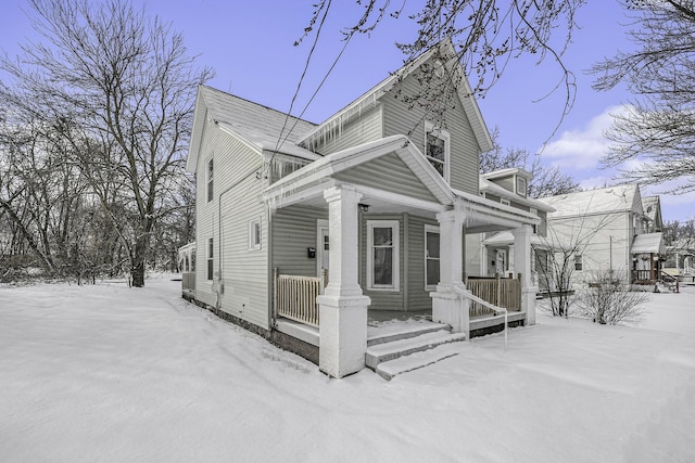 view of front facade with a porch