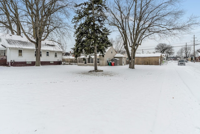 Listing photo 2 for 23165 Rein Ave, Eastpointe MI 48021