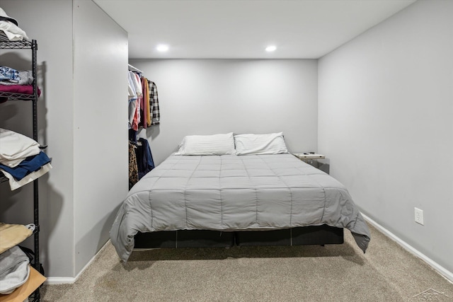 bedroom with carpet flooring