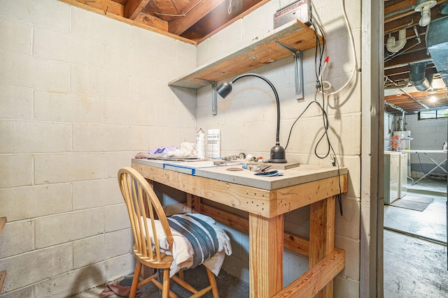 interior space with washer / clothes dryer and a workshop area