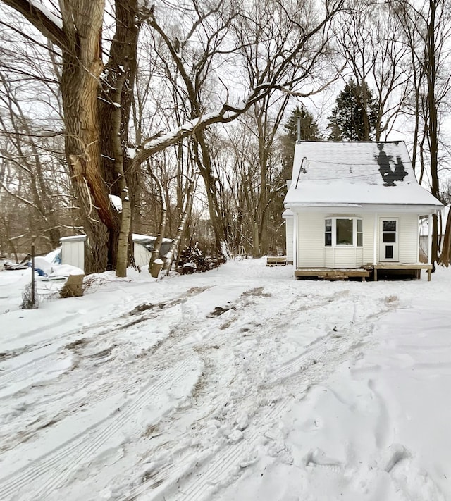 view of yard covered in snow