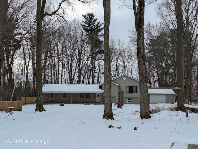 view of front of property