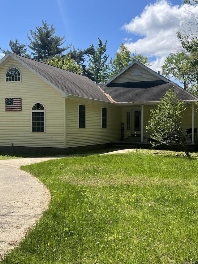 2273 Woodland Trl, Hillsdale, MI 49242 - back of house with a yard