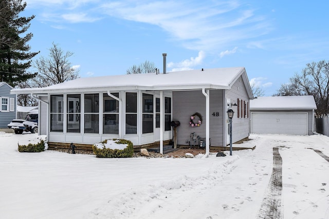 manufactured / mobile home with a sunroom