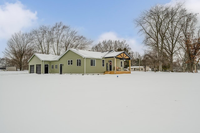 view of front facade with a garage