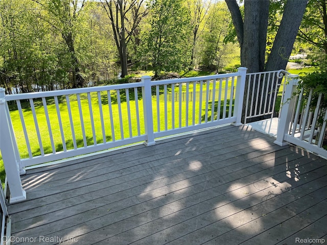 43 W Breitmeyer, Mount Clemens, MI 48043 - wooden terrace featuring a lawn