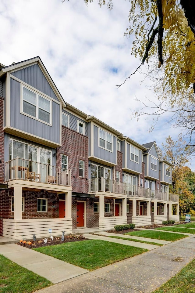 view of townhome / multi-family property