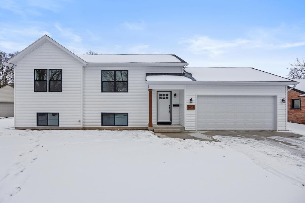 view of front of house featuring a garage