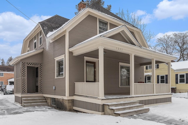 view of front of property featuring a porch