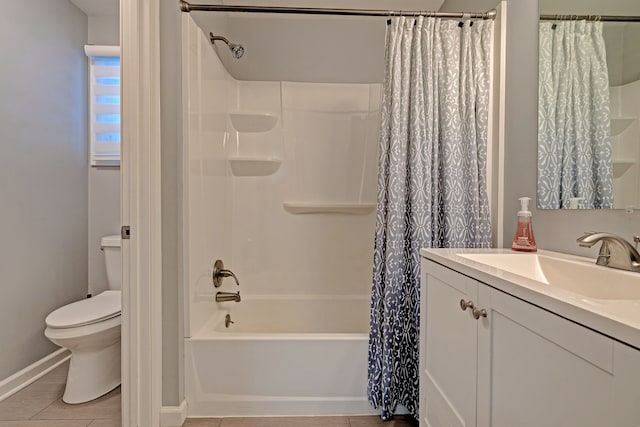 full bathroom featuring toilet, vanity, and shower / bath combo