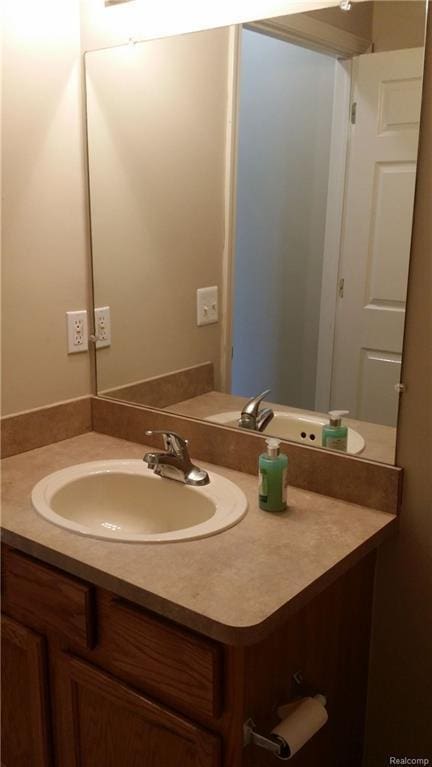 bathroom with vanity