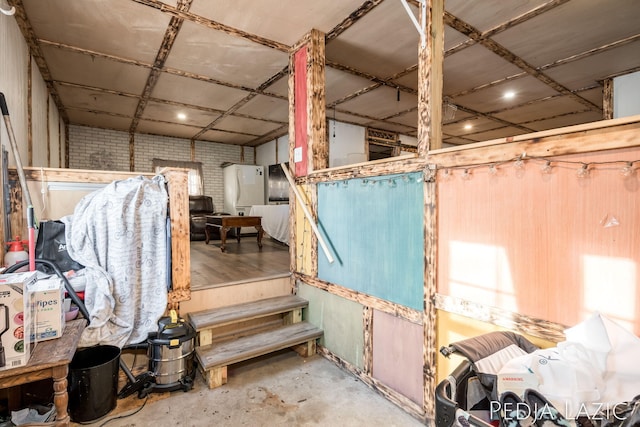 interior space featuring concrete flooring