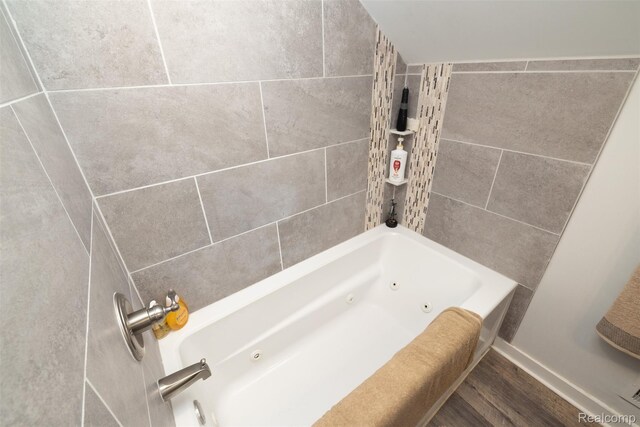 50848 Ashley St, New Baltimore, MI 48047 - full bathroom with wood finished floors