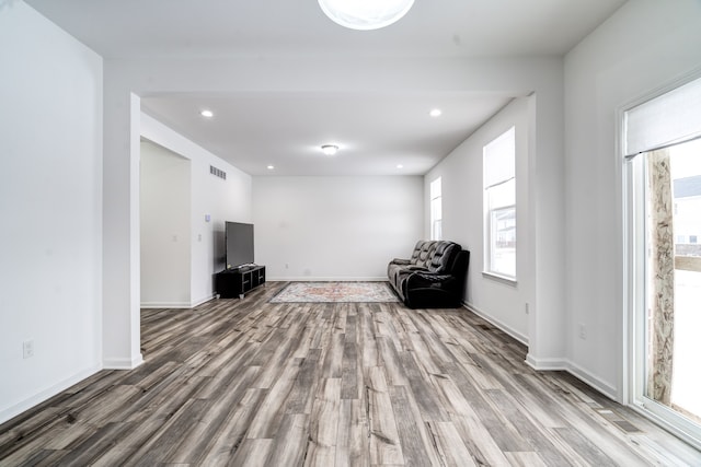 unfurnished room featuring light hardwood / wood-style floors