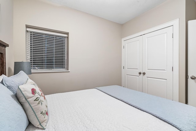 bedroom featuring a closet