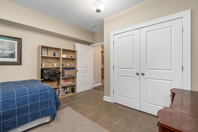 bedroom with a closet