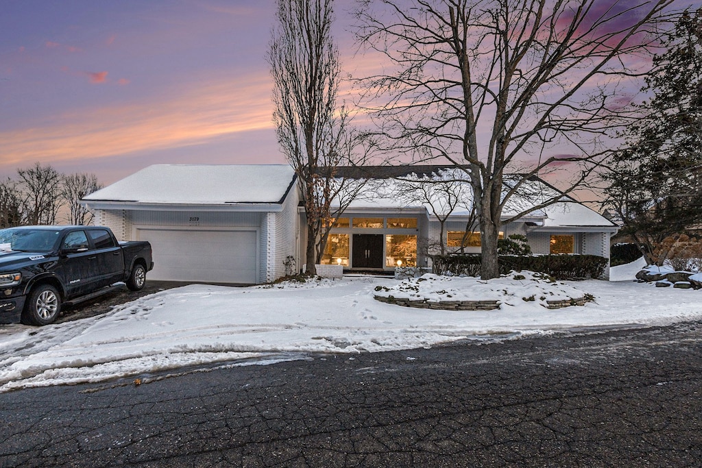 view of front facade with a garage