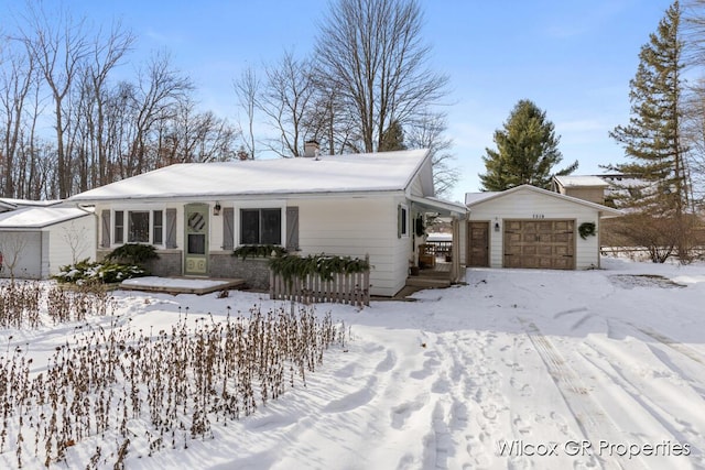 ranch-style home with a porch