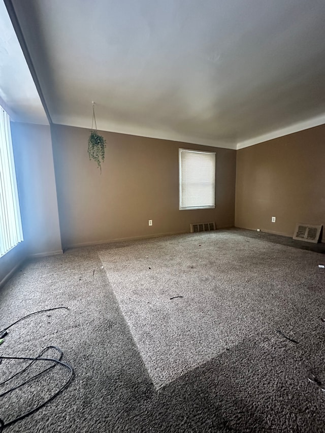 empty room with carpet