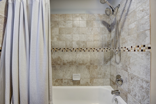 bathroom featuring shower / tub combo