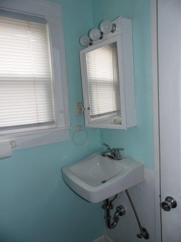 bathroom with sink