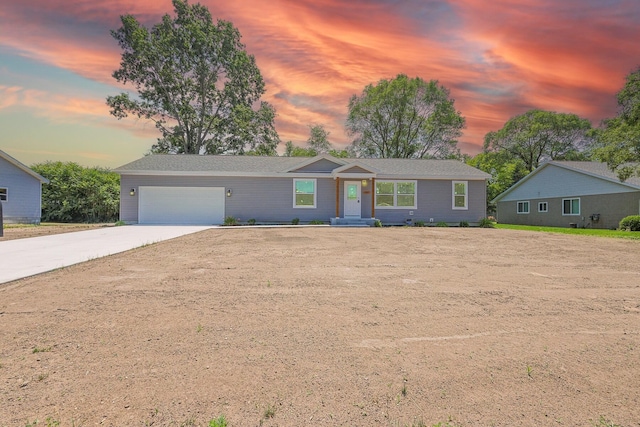 1949 Summerset Dr, Muskegon, MI 49442 - photo 1