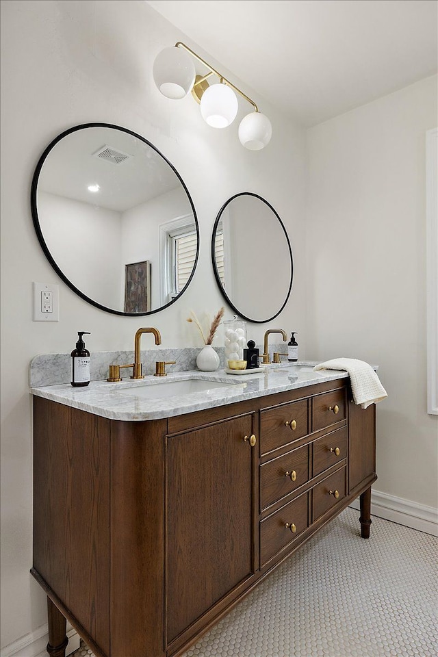 bathroom with vanity