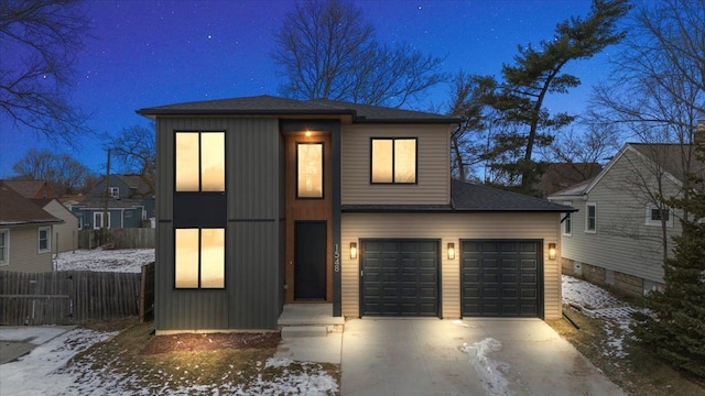 view of front facade featuring a garage